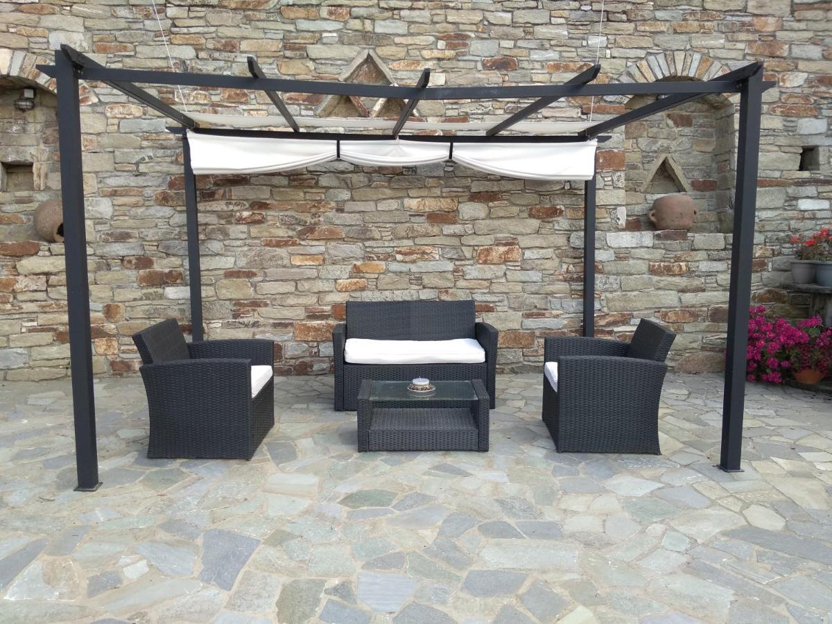 Eri Rooms To Let Raches  Extérieur photo