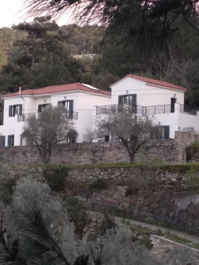 Eri Rooms To Let Raches  Extérieur photo