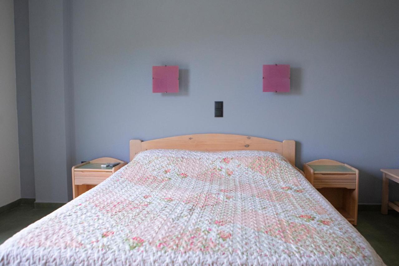 Eri Rooms To Let Raches  Extérieur photo